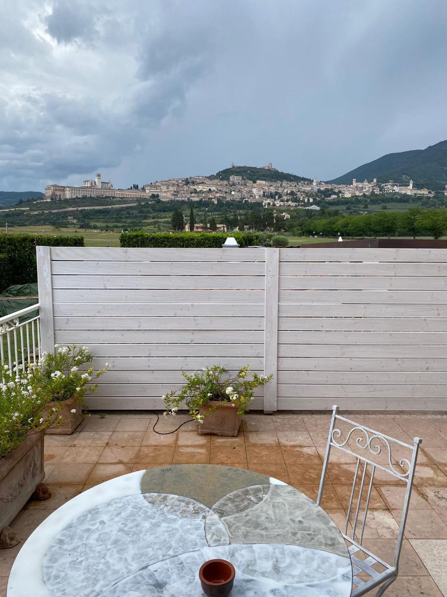 Unica Assisi Agri-Charming House B&B 외부 사진